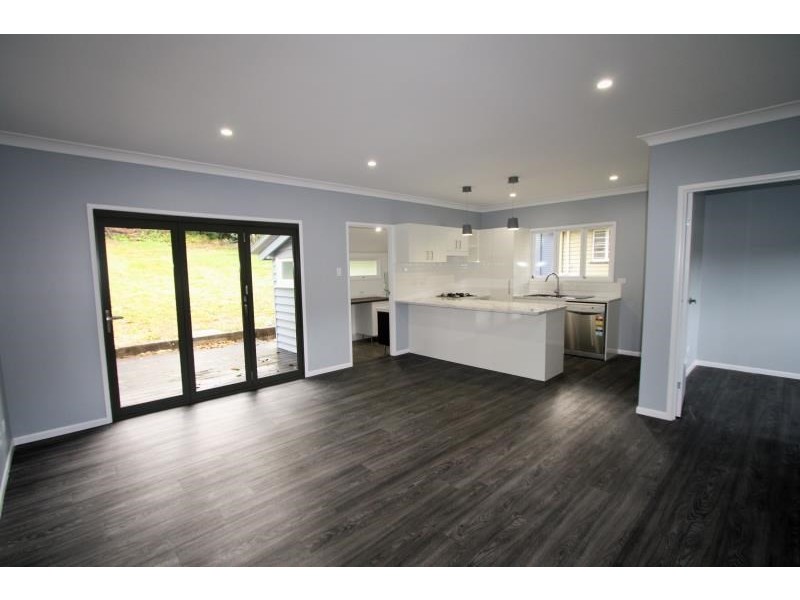 90 Nursery Road, Holland Park West QLD 4121