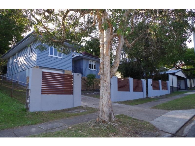 90 Nursery Road, Holland Park West QLD 4121