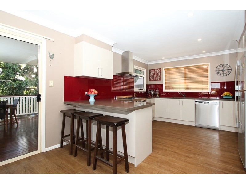 76 Holland Road, Holland Park QLD 4121