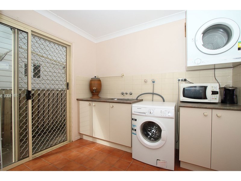 76 Holland Road, Holland Park QLD 4121