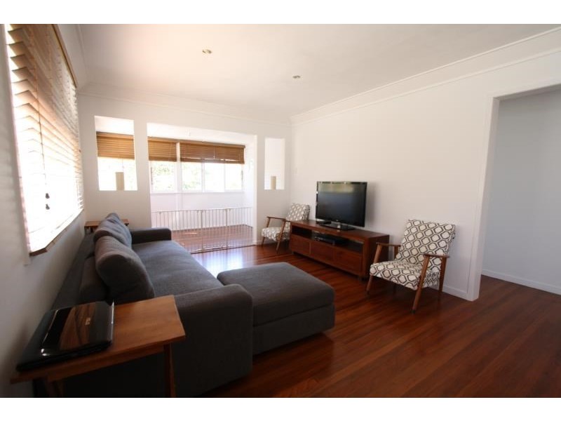 110 Harold Street, Holland Park QLD 4121