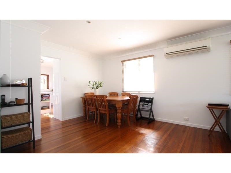 110 Harold Street, Holland Park QLD 4121