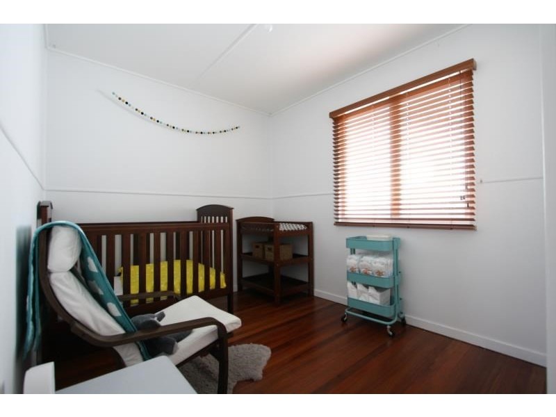 110 Harold Street, Holland Park QLD 4121