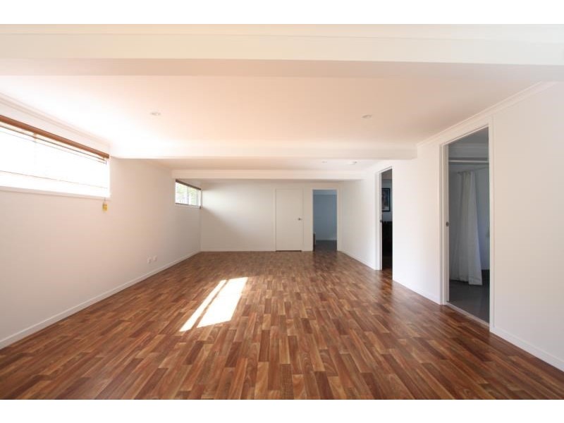 110 Harold Street, Holland Park QLD 4121