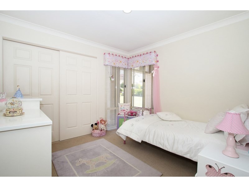 16 Juniper Place, Carindale QLD 4152