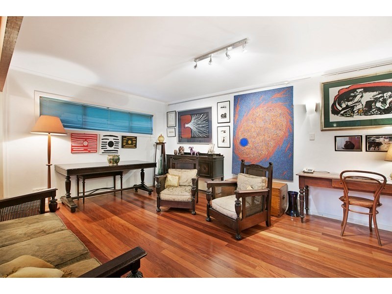 2 Jordan Street, Greenslopes QLD 4120