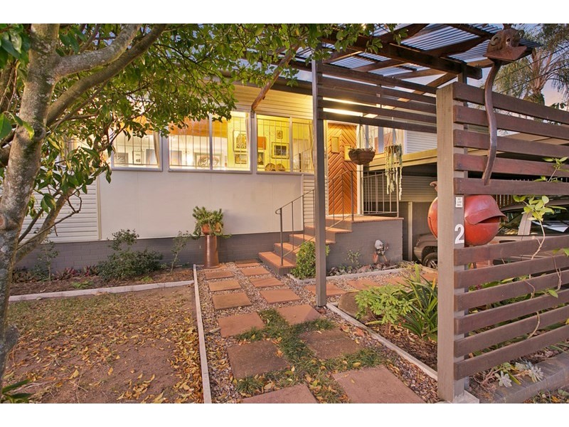 2 Jordan Street, Greenslopes QLD 4120