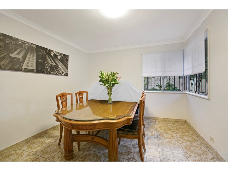 6 Cluden Street, Holland Park West QLD 4121