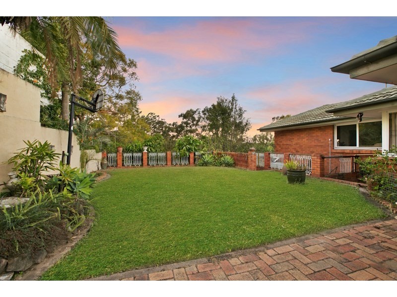 6 Cluden Street, Holland Park West QLD 4121