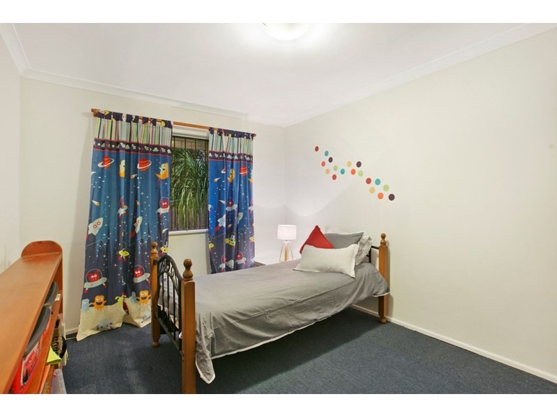 6 Cluden Street, Holland Park West QLD 4121