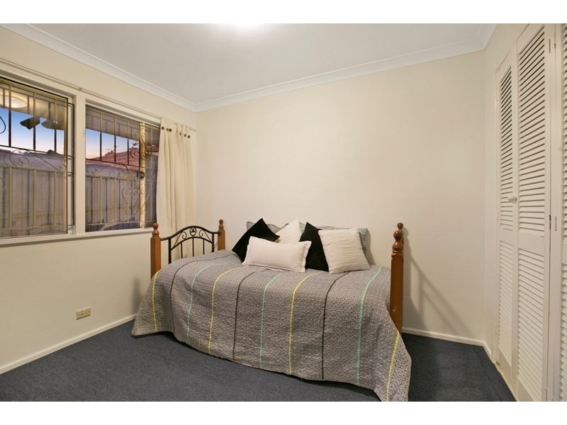6 Cluden Street, Holland Park West QLD 4121