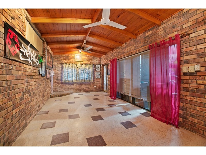 6 Cluden Street, Holland Park West QLD 4121