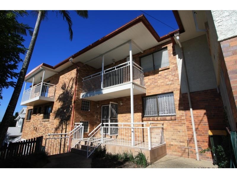 1 Merinda Street, Greenslopes QLD 4120