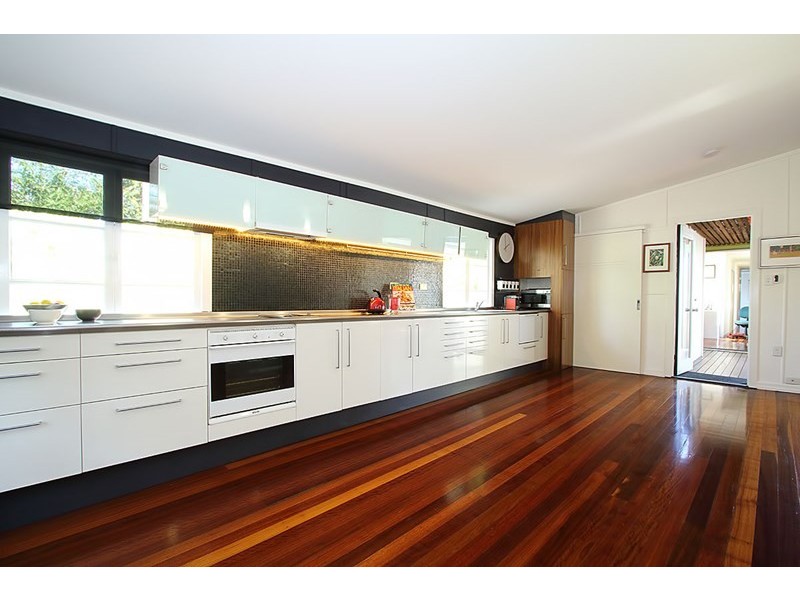 817 Cavendish Road, Holland Park QLD 4121