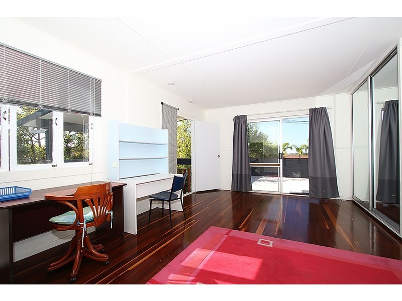 817 Cavendish Road, Holland Park QLD 4121