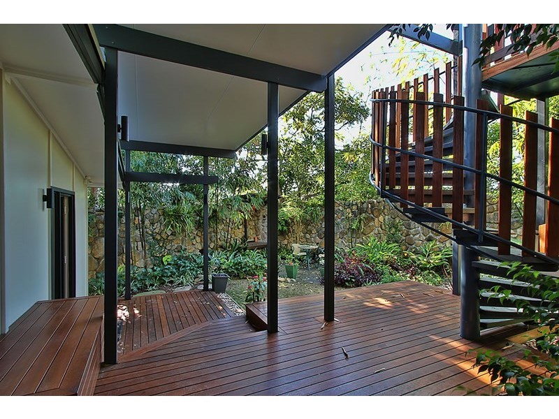 817 Cavendish Road, Holland Park QLD 4121