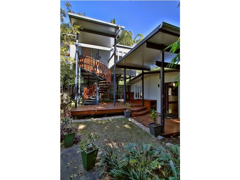 817 Cavendish Road, Holland Park QLD 4121