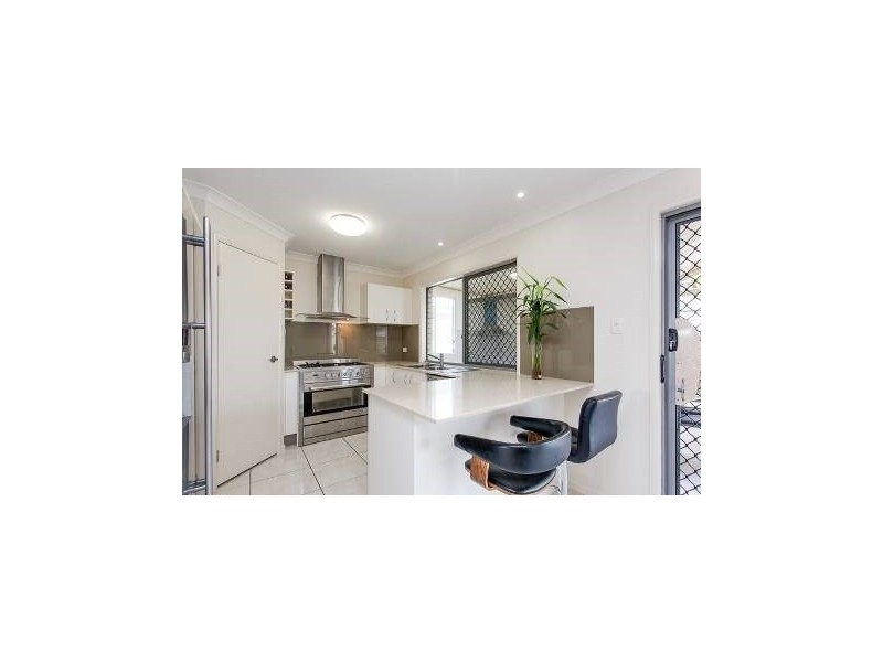 5 William Close, Doolandella QLD 4077
