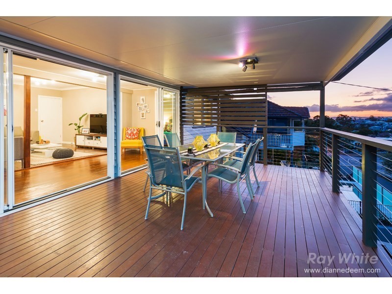 23 Oxley Drive, Holland Park QLD 4121