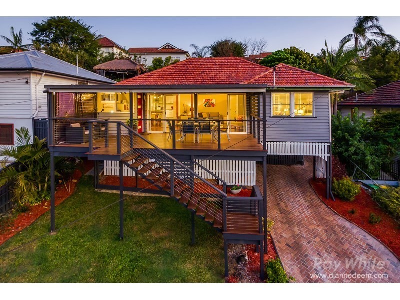 23 Oxley Drive, Holland Park QLD 4121