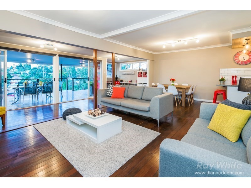 23 Oxley Drive, Holland Park QLD 4121