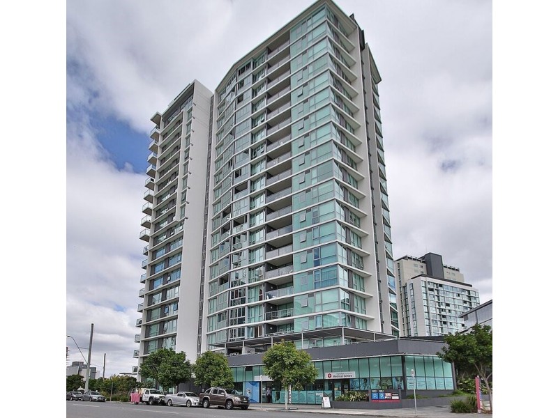 20203/8 Harbour Road, Hamilton QLD 4007