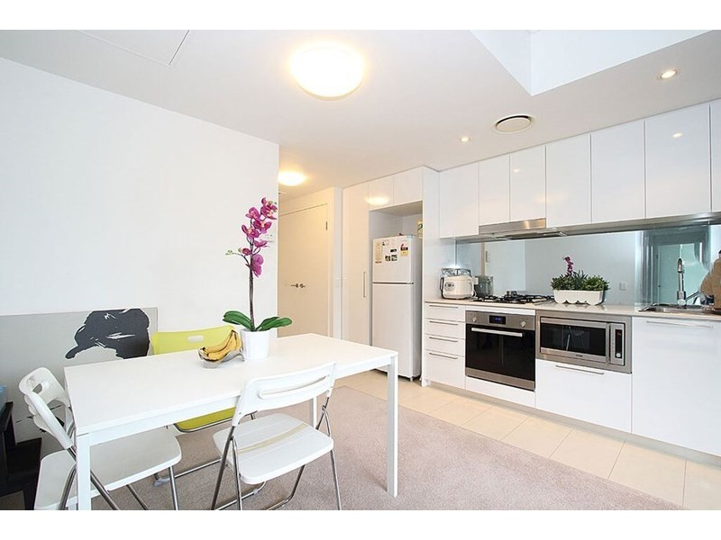 20203/8 Harbour Road, Hamilton QLD 4007