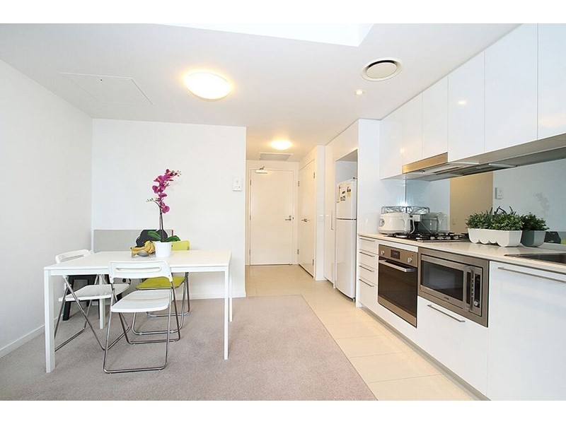 20203/8 Harbour Road, Hamilton QLD 4007