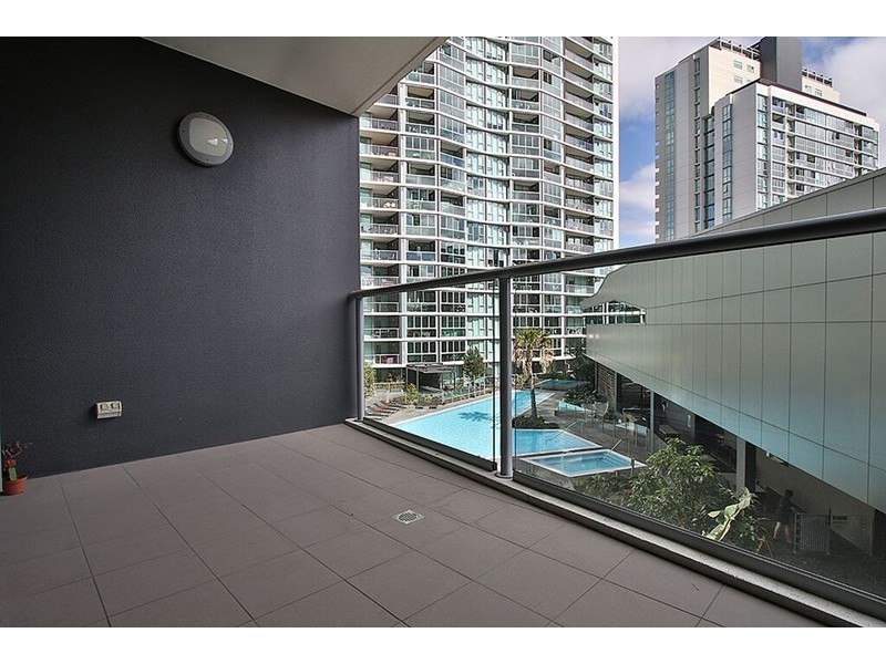 20203/8 Harbour Road, Hamilton QLD 4007