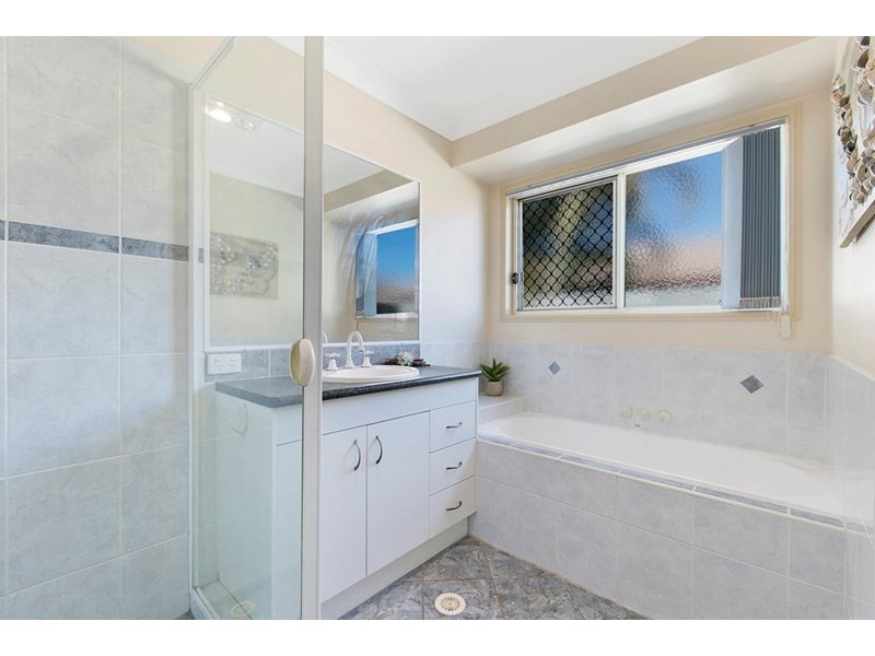 16 Carmel Place, Calamvale QLD 4116