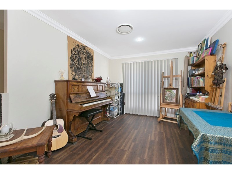 16 Carmel Place, Calamvale QLD 4116