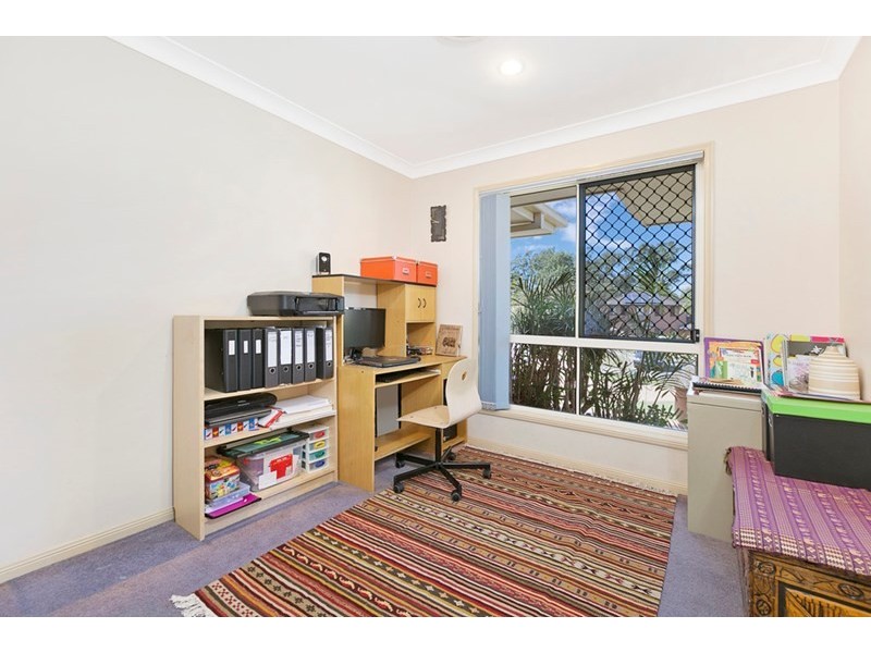 16 Carmel Place, Calamvale QLD 4116