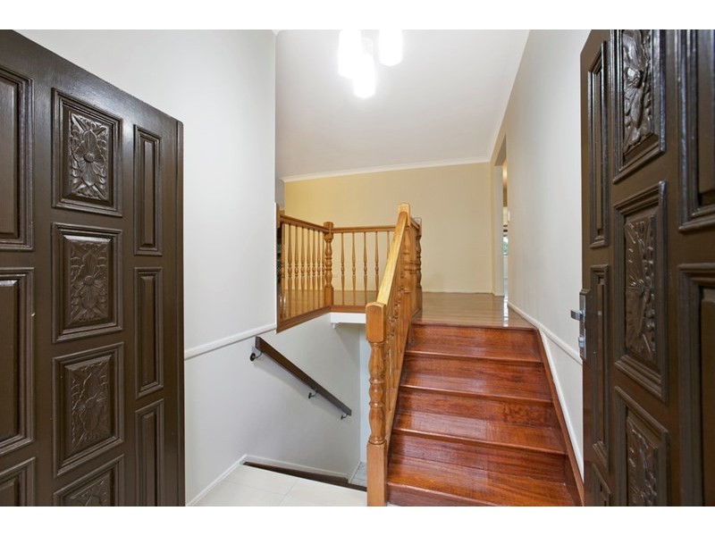 63 Brodie Street, Holland Park West QLD 4121