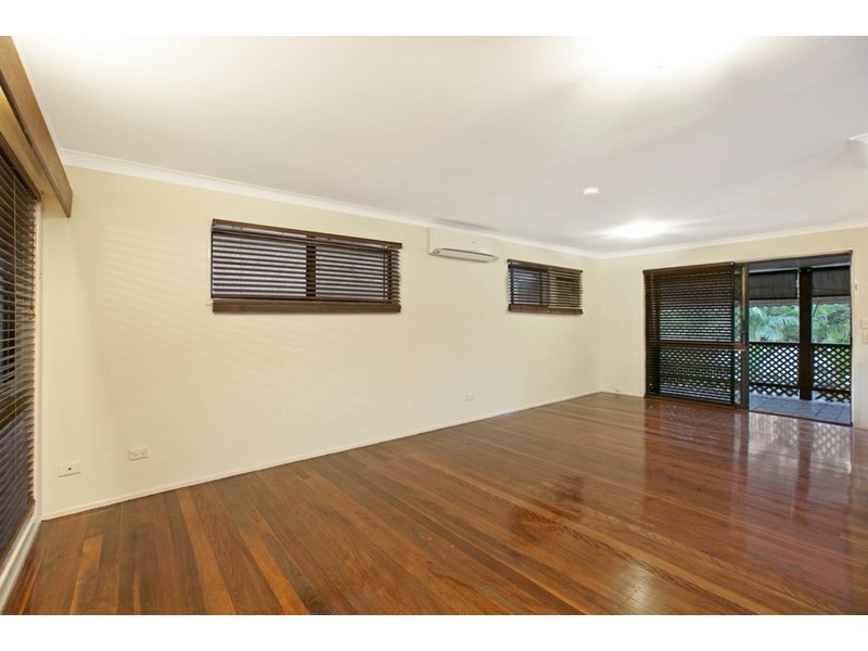 63 Brodie Street, Holland Park West QLD 4121