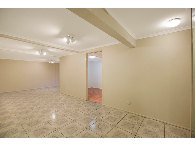 63 Brodie Street, Holland Park West QLD 4121