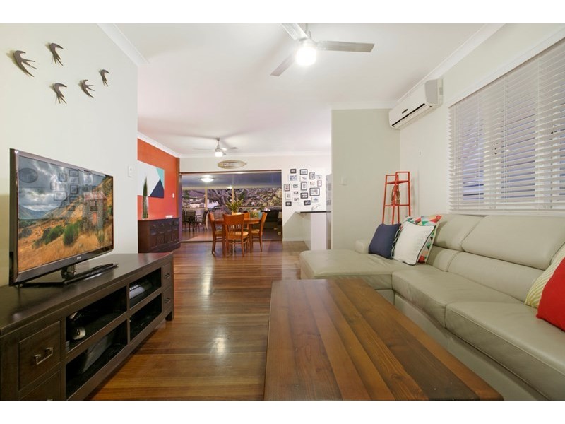 95 Oates Avenue, Holland Park QLD 4121