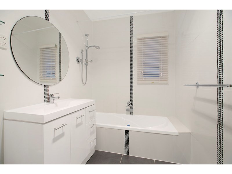 95 Oates Avenue, Holland Park QLD 4121