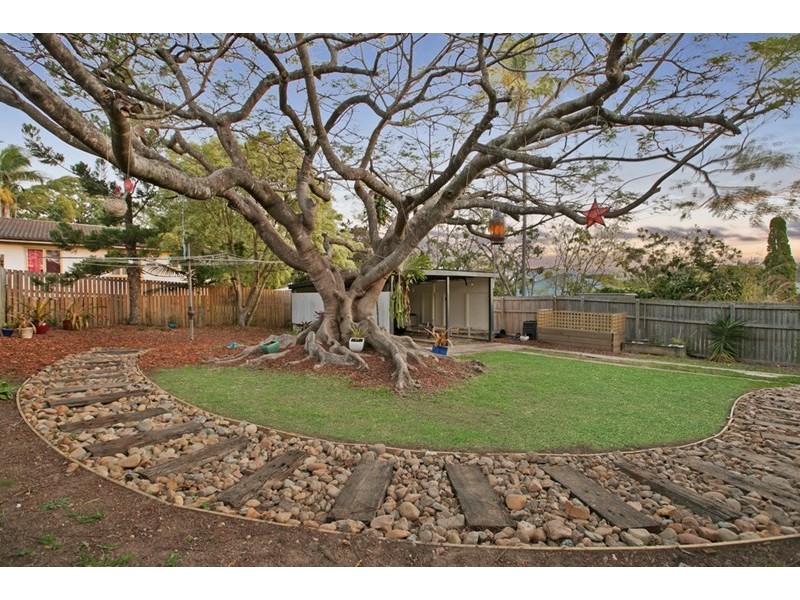 95 Oates Avenue, Holland Park QLD 4121