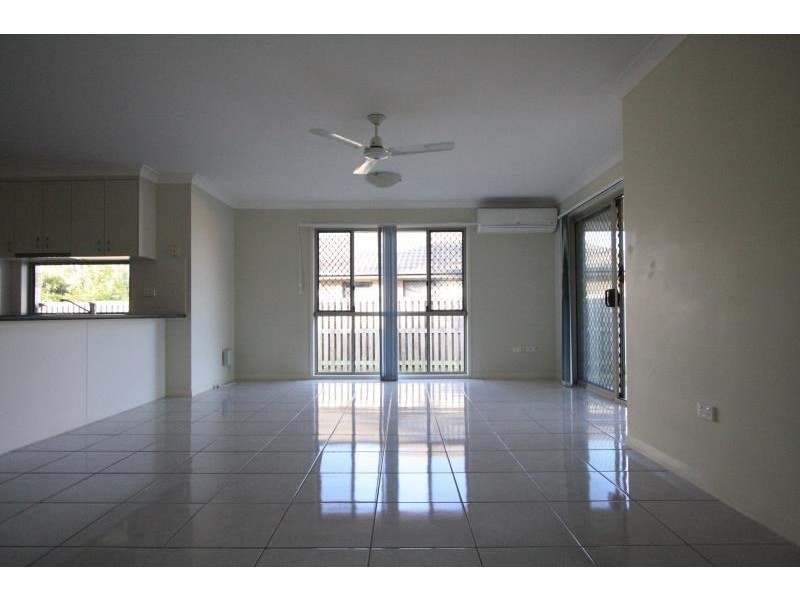 16 Quinn Close, Augustine Heights QLD 4300