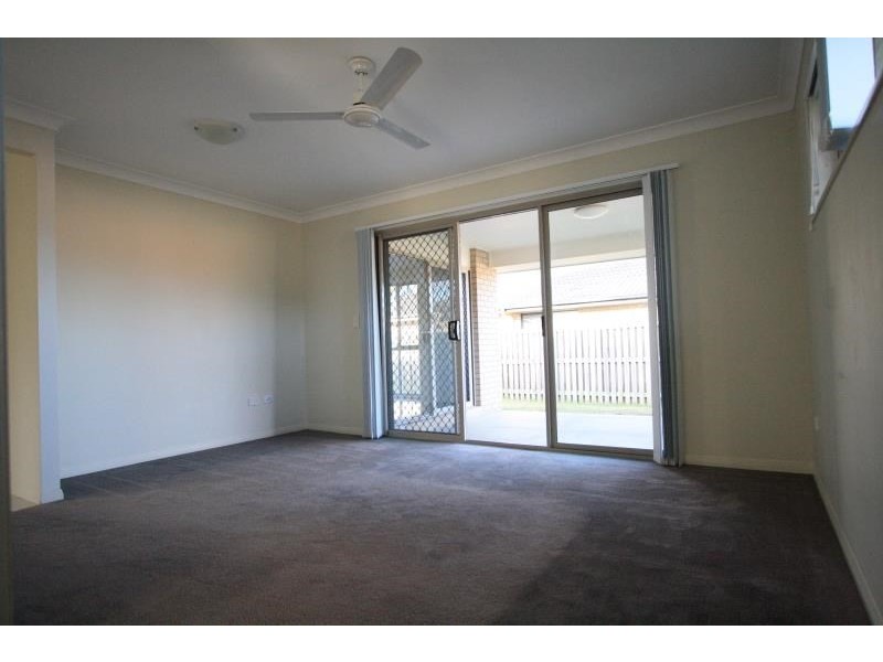 16 Quinn Close, Augustine Heights QLD 4300