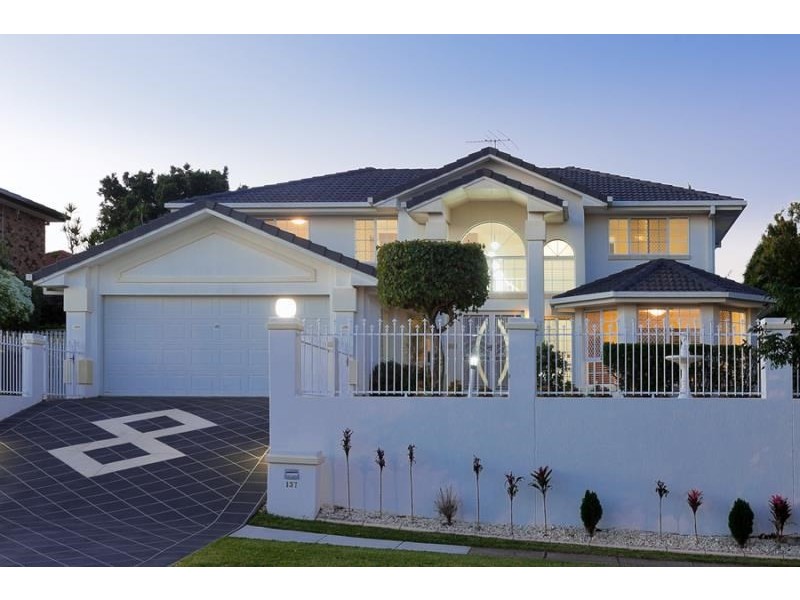 137 Cribb Road, Carindale QLD 4152