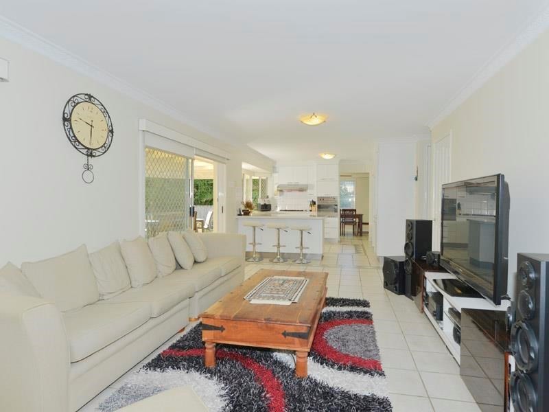 137 Cribb Road, Carindale QLD 4152