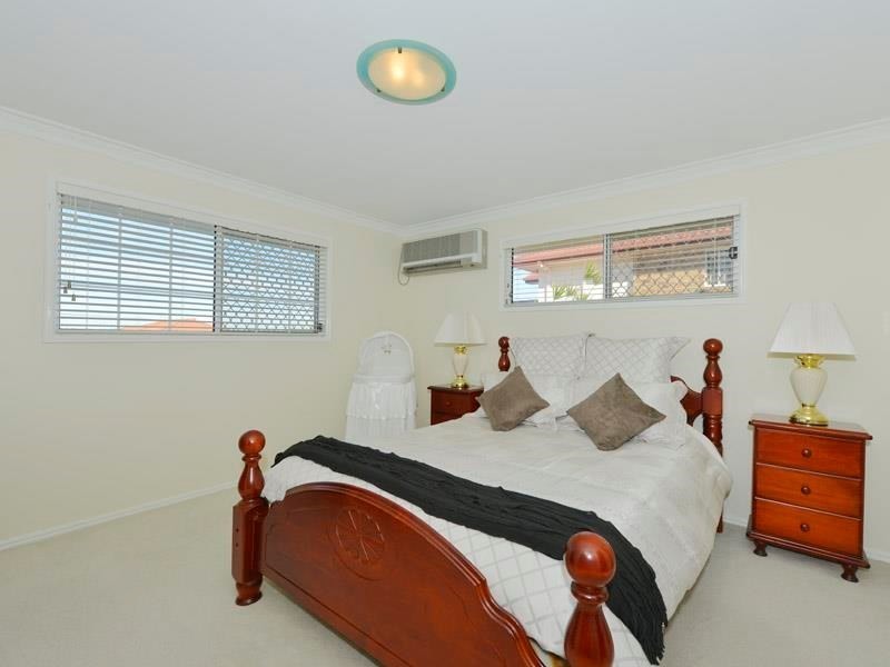 137 Cribb Road, Carindale QLD 4152