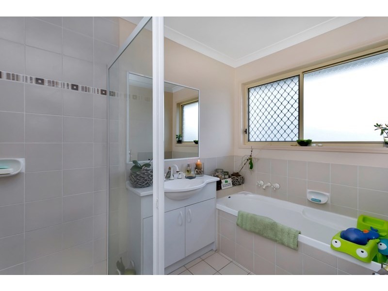 42 Ellerby Road, Moggill QLD 4070