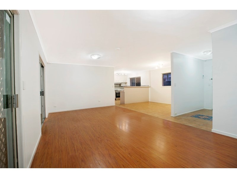 66 Granadilla Street, Macgregor QLD 4109