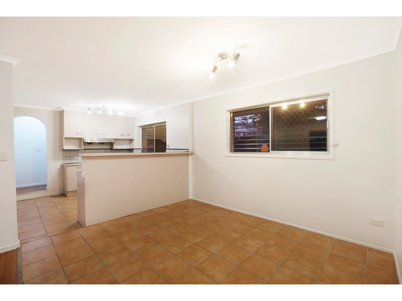 66 Granadilla Street, Macgregor QLD 4109