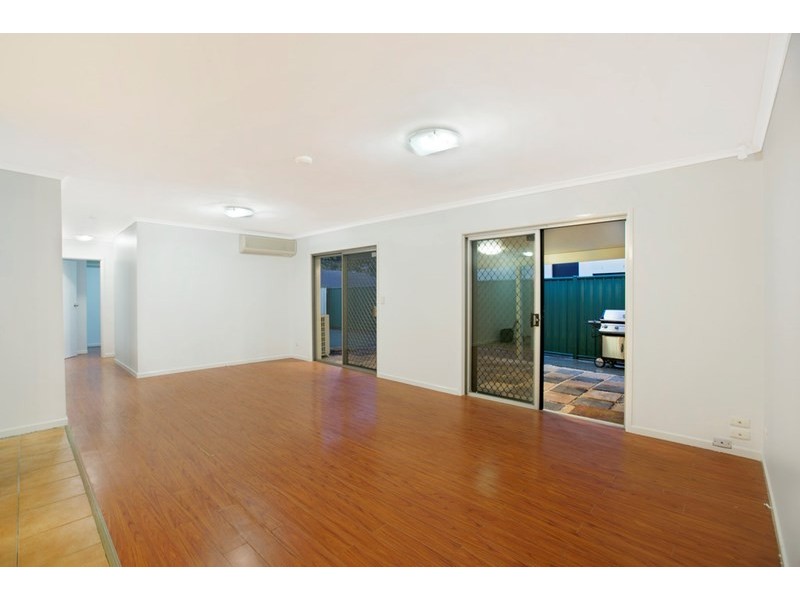 66 Granadilla Street, Macgregor QLD 4109