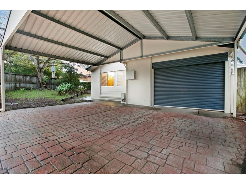 66 Granadilla Street, Macgregor QLD 4109