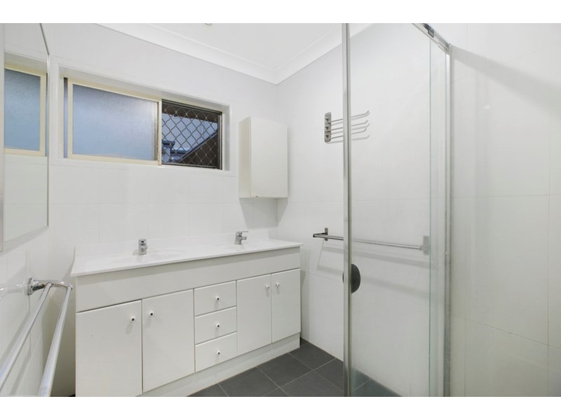 66 Granadilla Street, Macgregor QLD 4109