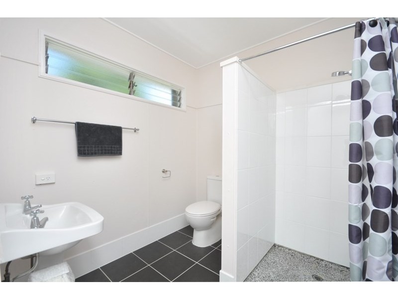 2/33 Yuletide Street, Holland Park QLD 4121